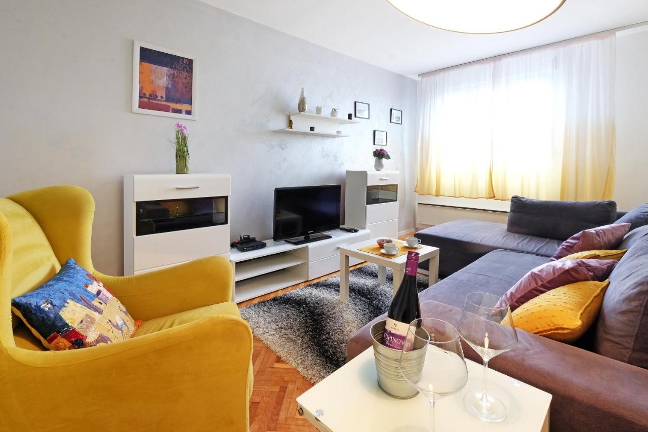 Apartment Paradise Fantasy Belgrado Buitenkant foto