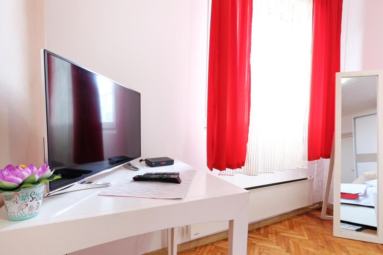 Apartment Paradise Fantasy Belgrado Buitenkant foto