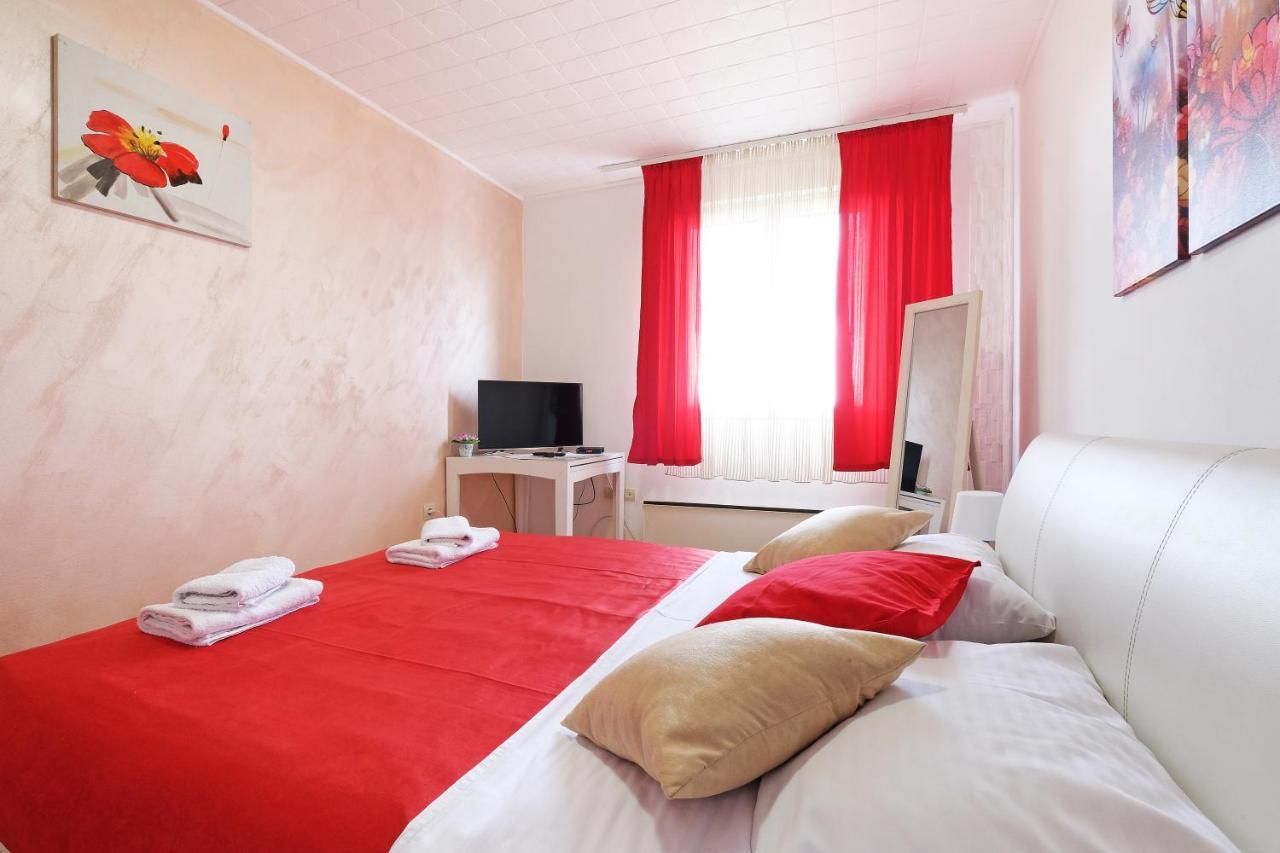 Apartment Paradise Fantasy Belgrado Buitenkant foto